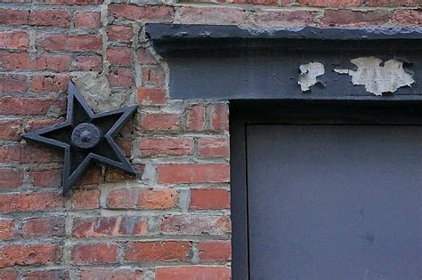 metal stars on houses